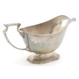 An Art Deco silver gravy boat hallmarked Sheffield 1933 maker Mappin & Webb Ltd. (204g) Please