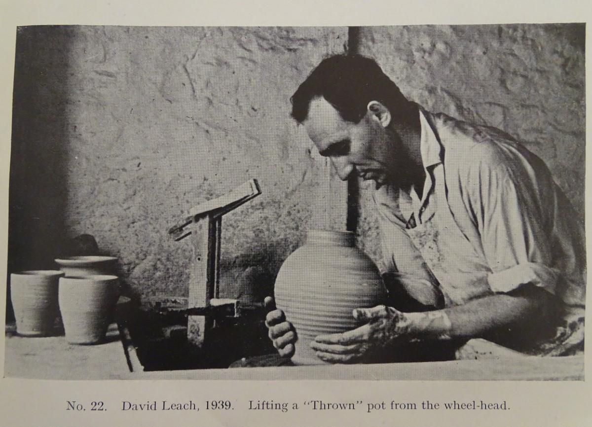 A Leach Pottery, St. Ives, stoneware egg baker / ramekin with a single handle. Impressed studio - Image 11 of 11