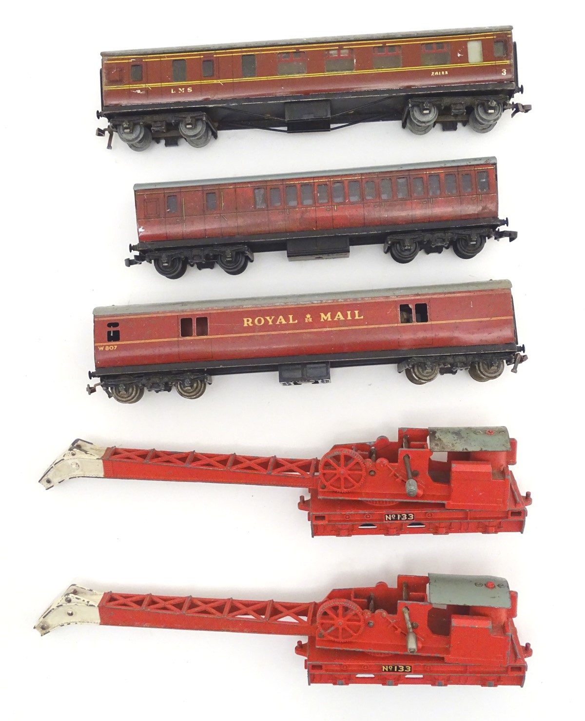 Toys: A quantity of Meccano Ltd. Hornby Dublo train carriages, coaches and accessories, to include - Image 9 of 17