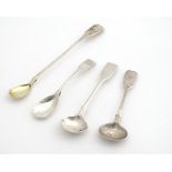 Assorted silver salt / mustard spoons etc including an Irish example (4) Please Note - we do not
