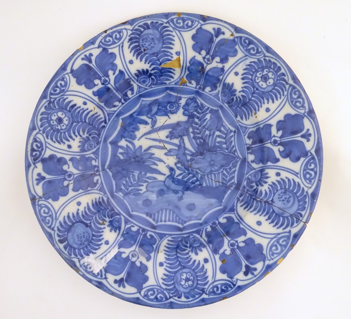 A blue and white Chinese Export Kraak style charger, with panelled decoration depicting stylised - Image 7 of 9