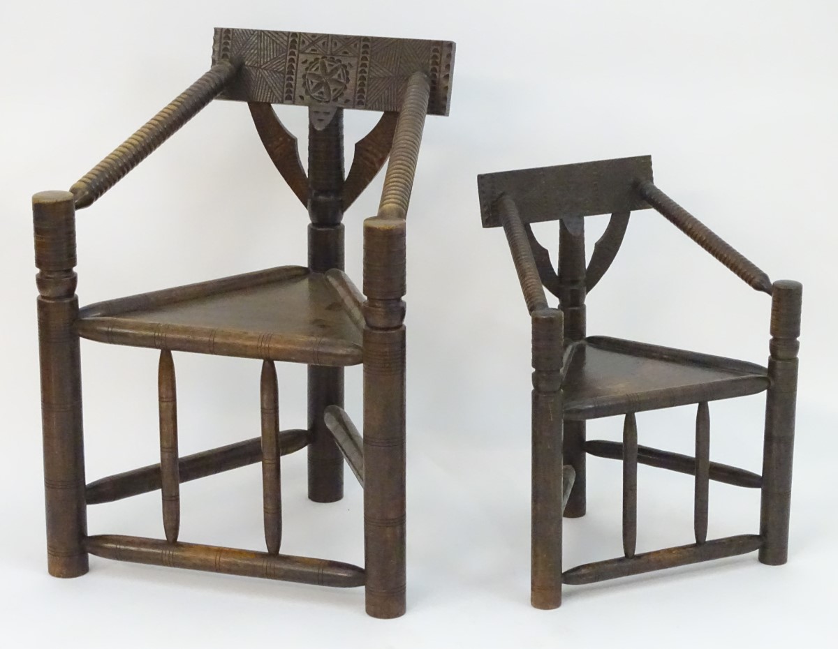 Two 19thC oak turners chairs with carved top rails, incised brackets and bobbin turned arms, the - Bild 11 aus 12