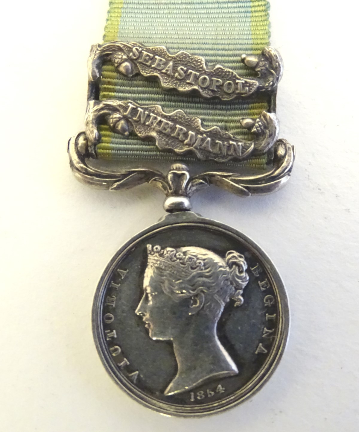 Militaria: a Victorian miniature Crimea Medal, with Sebastopol and Inkermann bars. 2" long ( - Image 7 of 7