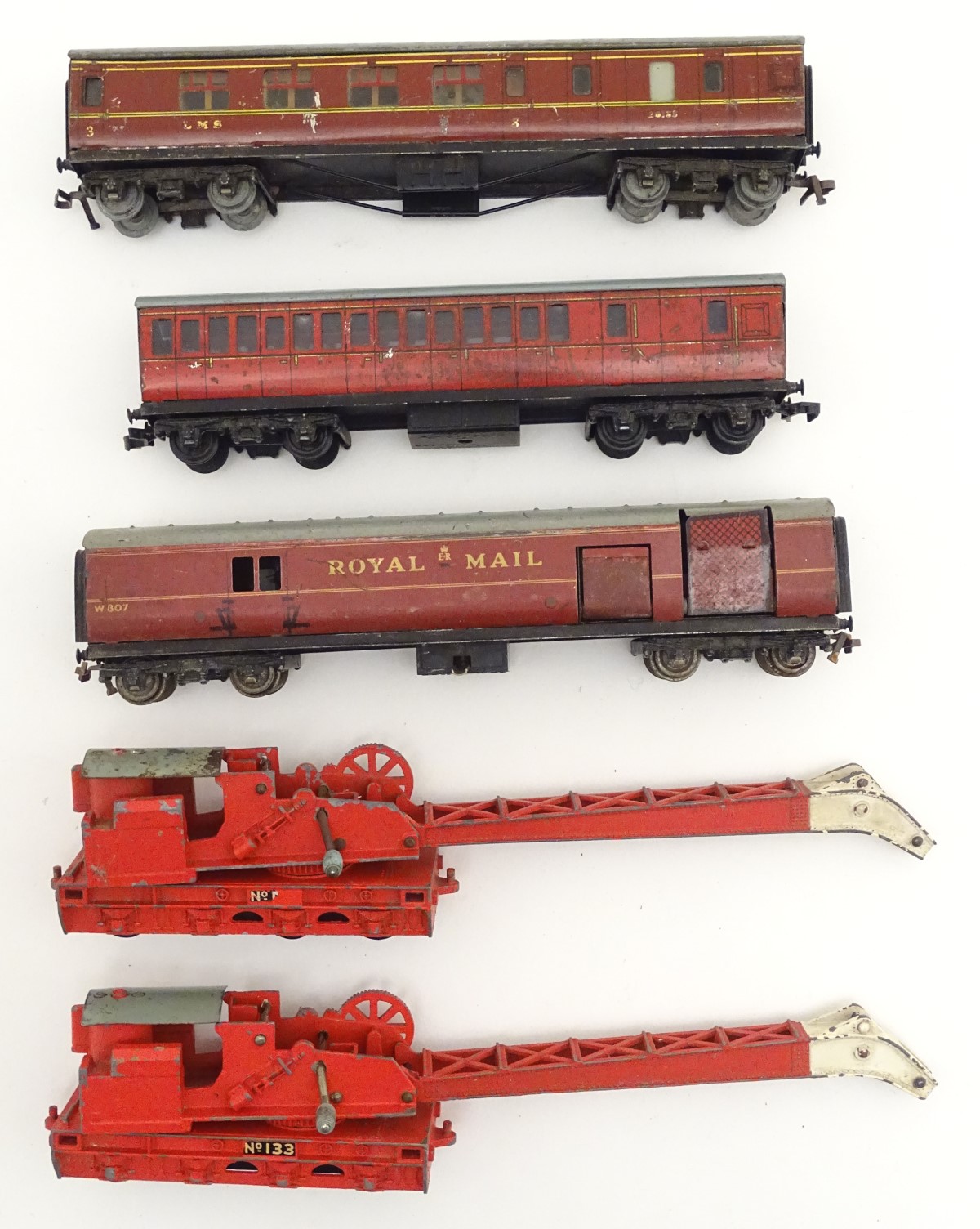 Toys: A quantity of Meccano Ltd. Hornby Dublo train carriages, coaches and accessories, to include - Image 11 of 17