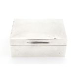 A silver table top cigarette box hallmarked London 1913 maker Goldsmiths & Silversmiths Co. Ltd