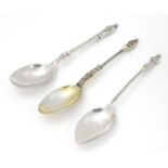 Three various teaspoons with apostle decoration to handles hallmarked Birmingham 1913 maker Mappin &