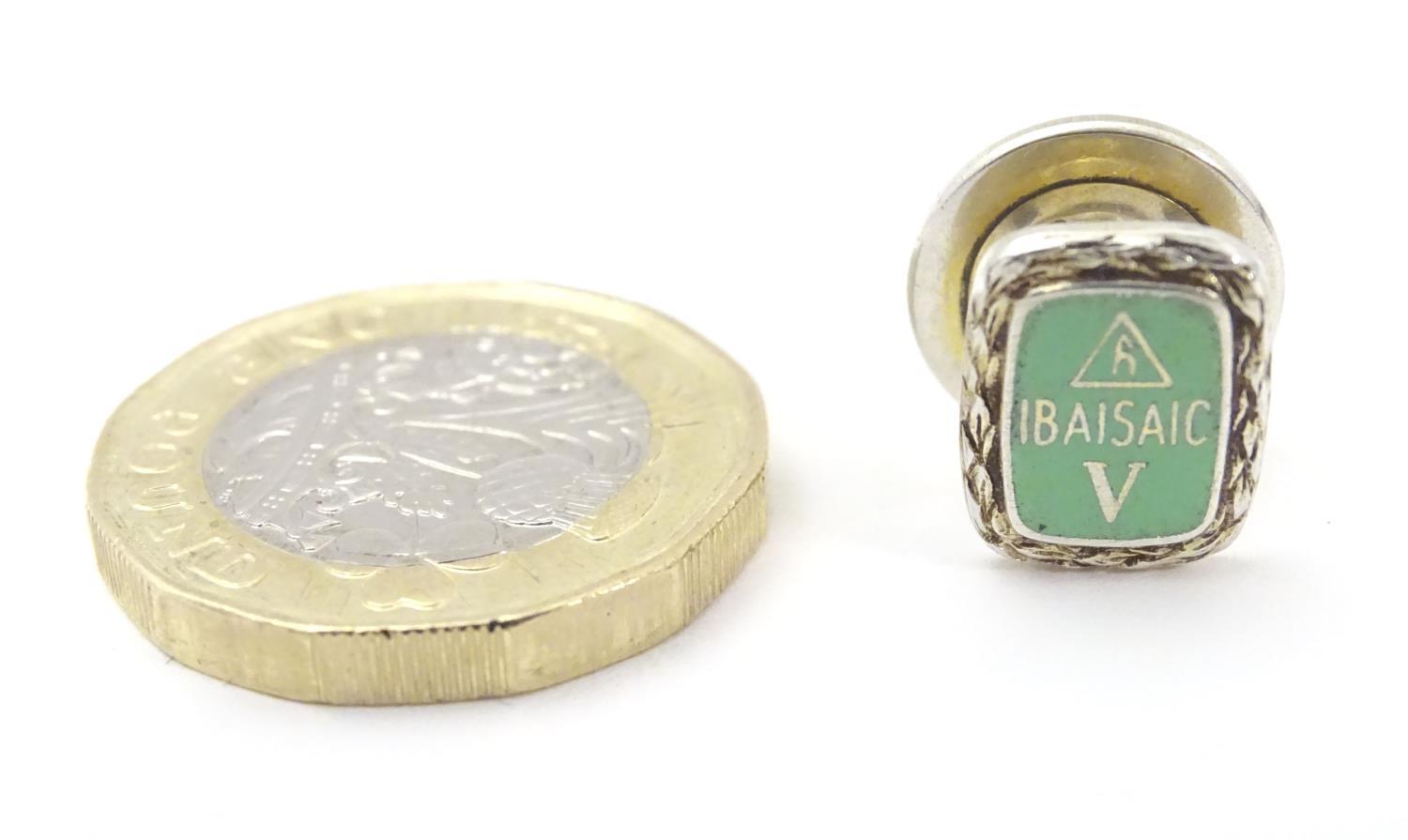 Vintage Adverting: A silver enamelled lapel pin / badge with green enamel decoration marked - Image 7 of 17