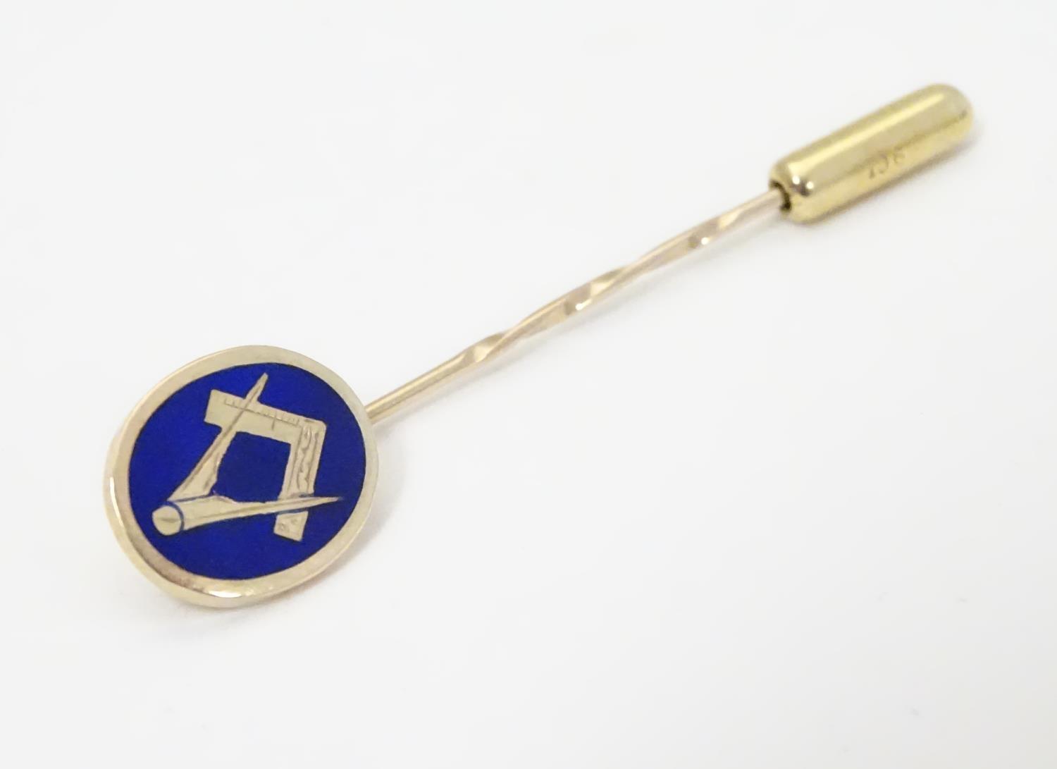 Masonic Interest : A 9ct gold stick pin surmounted by blue enamel oval decoration with masonic - Image 3 of 9