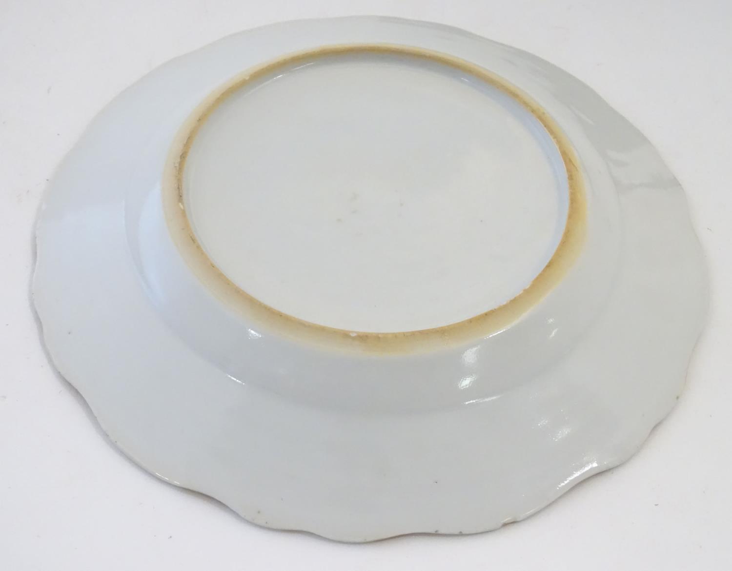 An 18th / 19thC Chinese export blue and white porcelain saucer with blue Fitzhugh borders with - Image 3 of 5