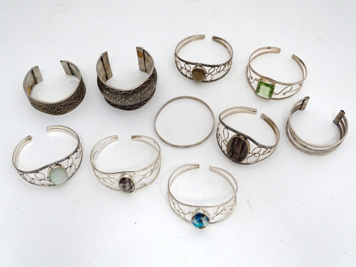 A quantity of white metal bangles Please Note - we do not make reference to the condition of lots - Image 3 of 5