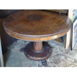 A Victorian circular dining / breakfast table Please Note - we do not make reference to the