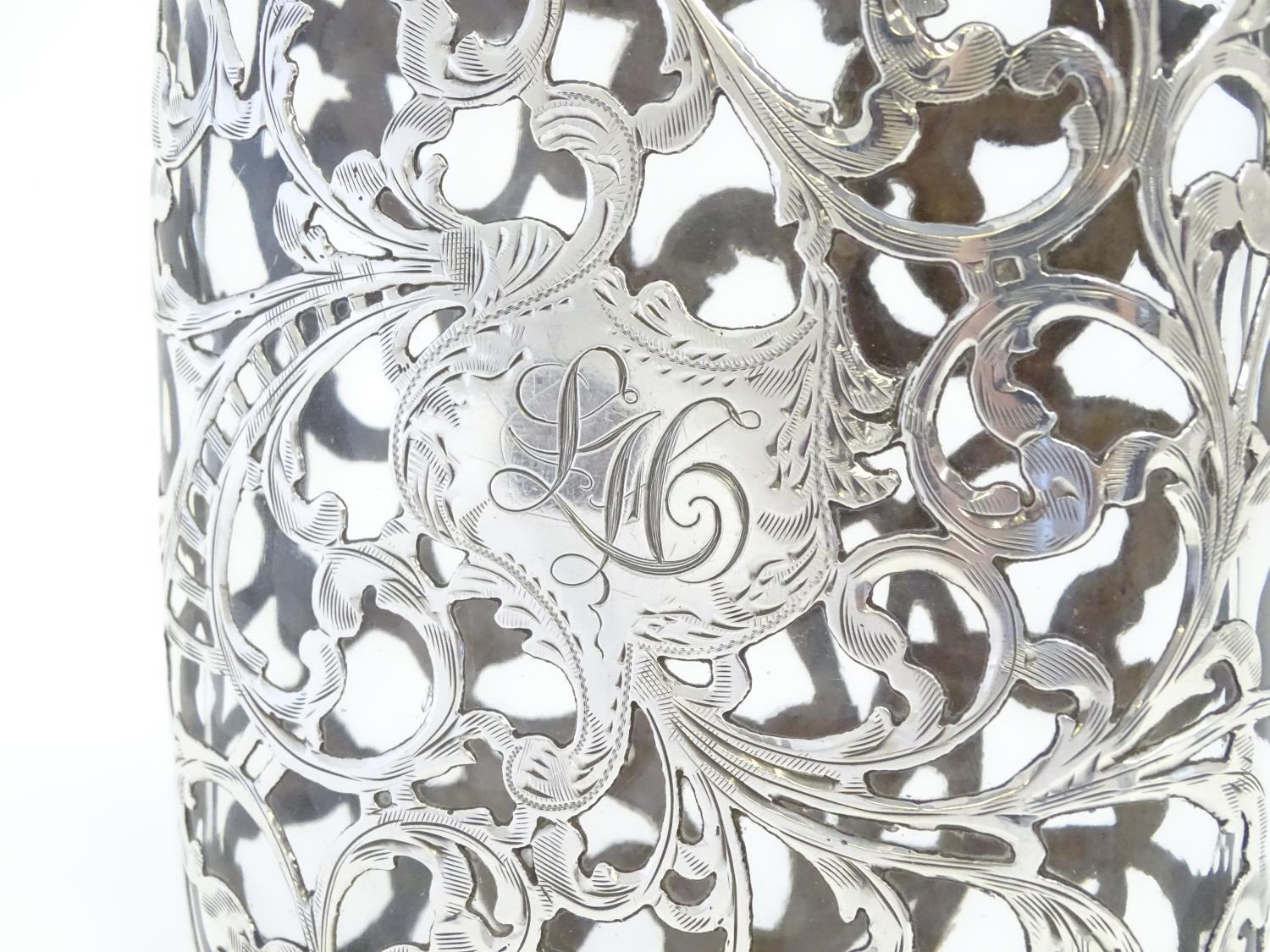 A Victorian hip flask, the glass flask with ornate silver mounts with acanthus scroll detail - Image 5 of 7