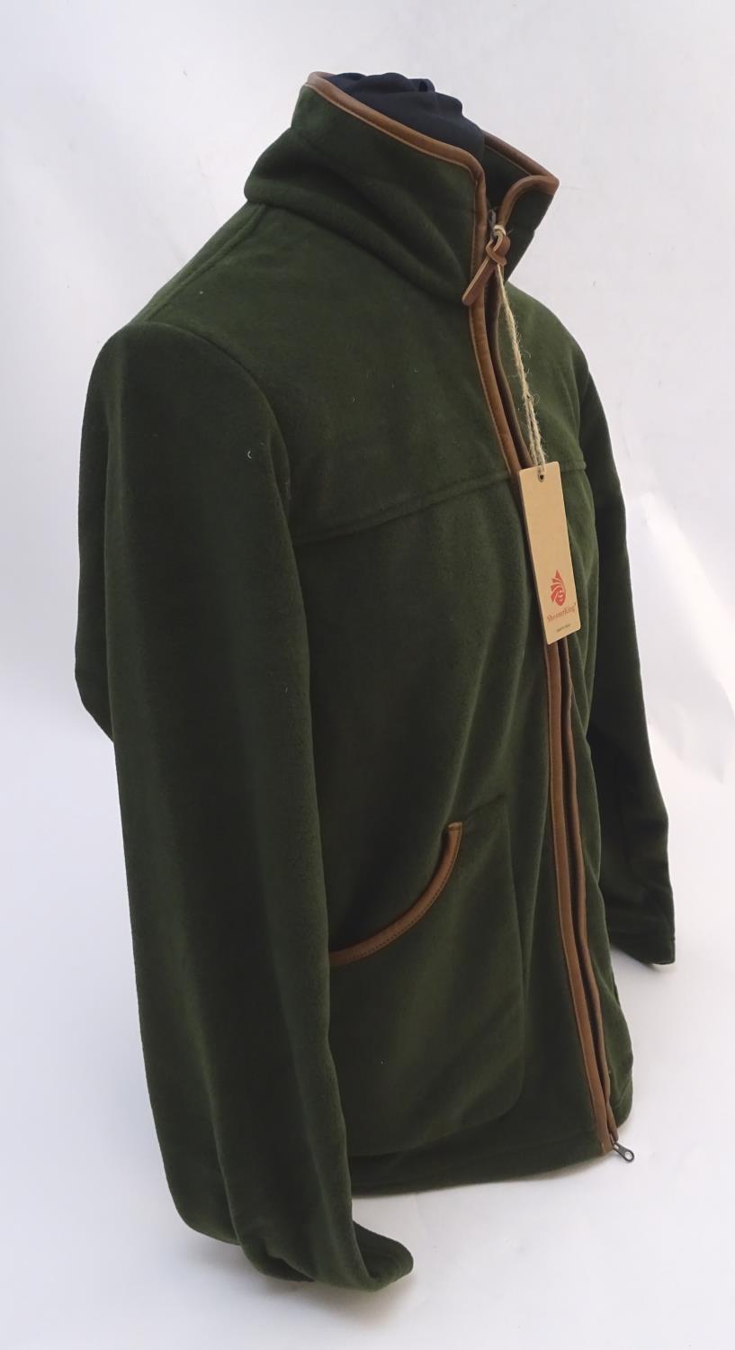 A Shooter King green fleece, size L, with tags. Please Note - we do not make reference to the - Image 3 of 8
