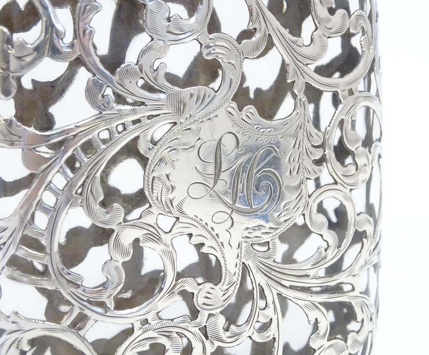 A Victorian hip flask, the glass flask with ornate silver mounts with acanthus scroll detail - Image 4 of 7