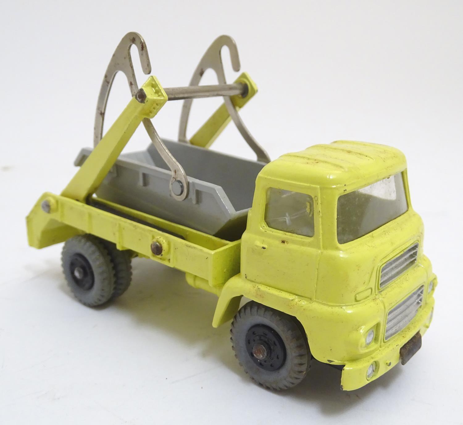 Toy: A Dinky Supertoys die cast scale model Marrel Multi Bucket Unit with windows, model no. 966. - Image 5 of 6