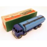 Toy: A Dinky Supertoys die cast scale model Foden 14-Ton Tanker, model no. 504, boxed. Please Note -