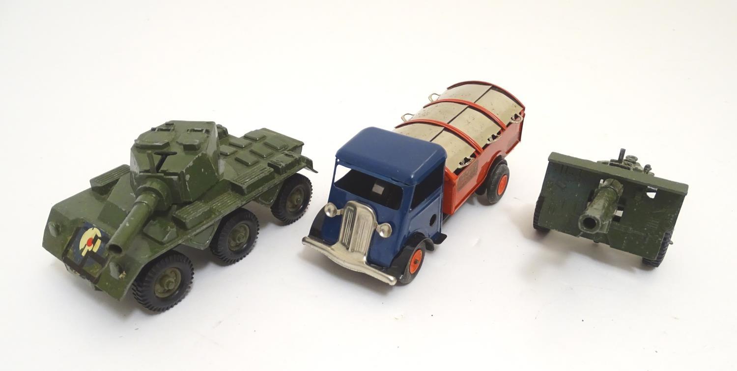 Toys: Three die cast scale models to include a Crescent Toys Saladin Armoured Car, model no. 1263, a - Image 4 of 9