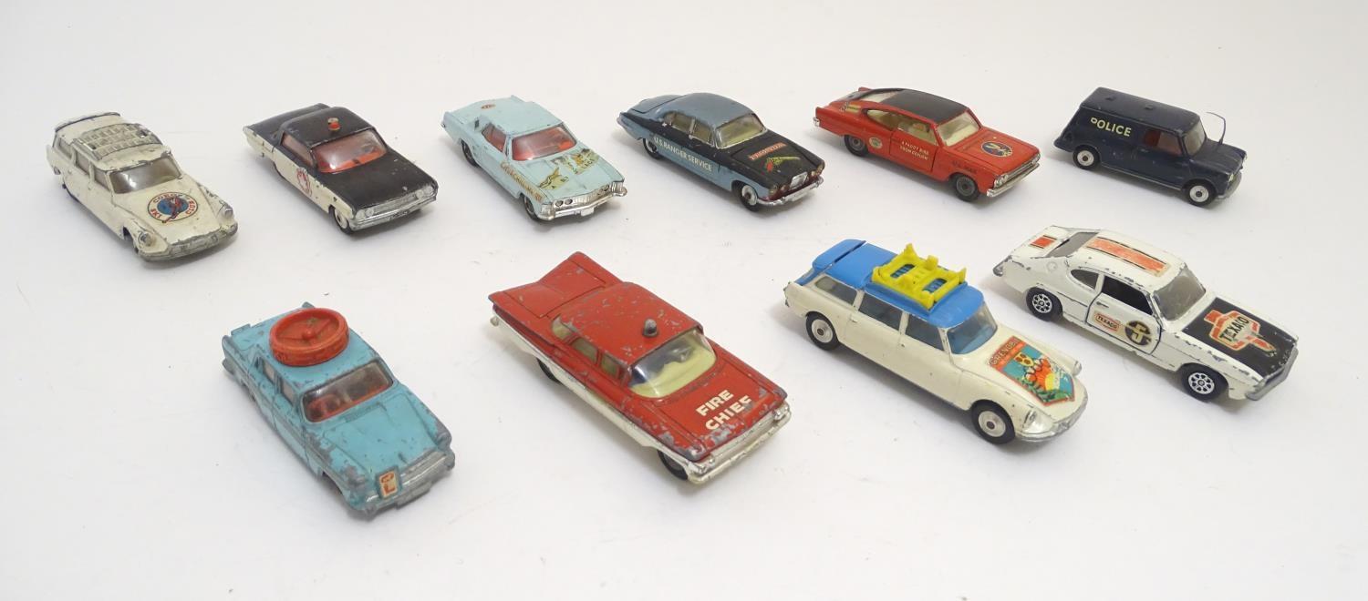 Toys: A quantity of Corgi Toys die cast scale model cars to include emergency service vehicles - Image 3 of 9