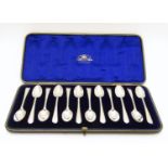 A cased set of 12 silver teaspoons hallmarked London 1901 maker Goldsmiths & Silversmiths Co. Ltd. 4