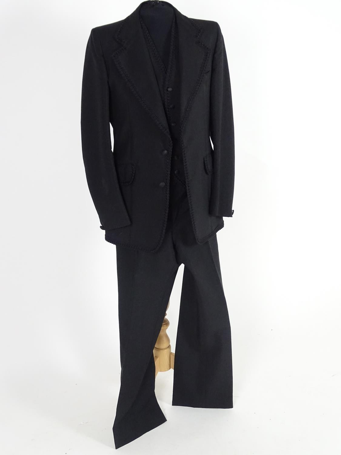 A vintage mens 3 piece suit by Take 6, includes trousers, jacket and waistcoat. Inside leg - Image 3 of 11