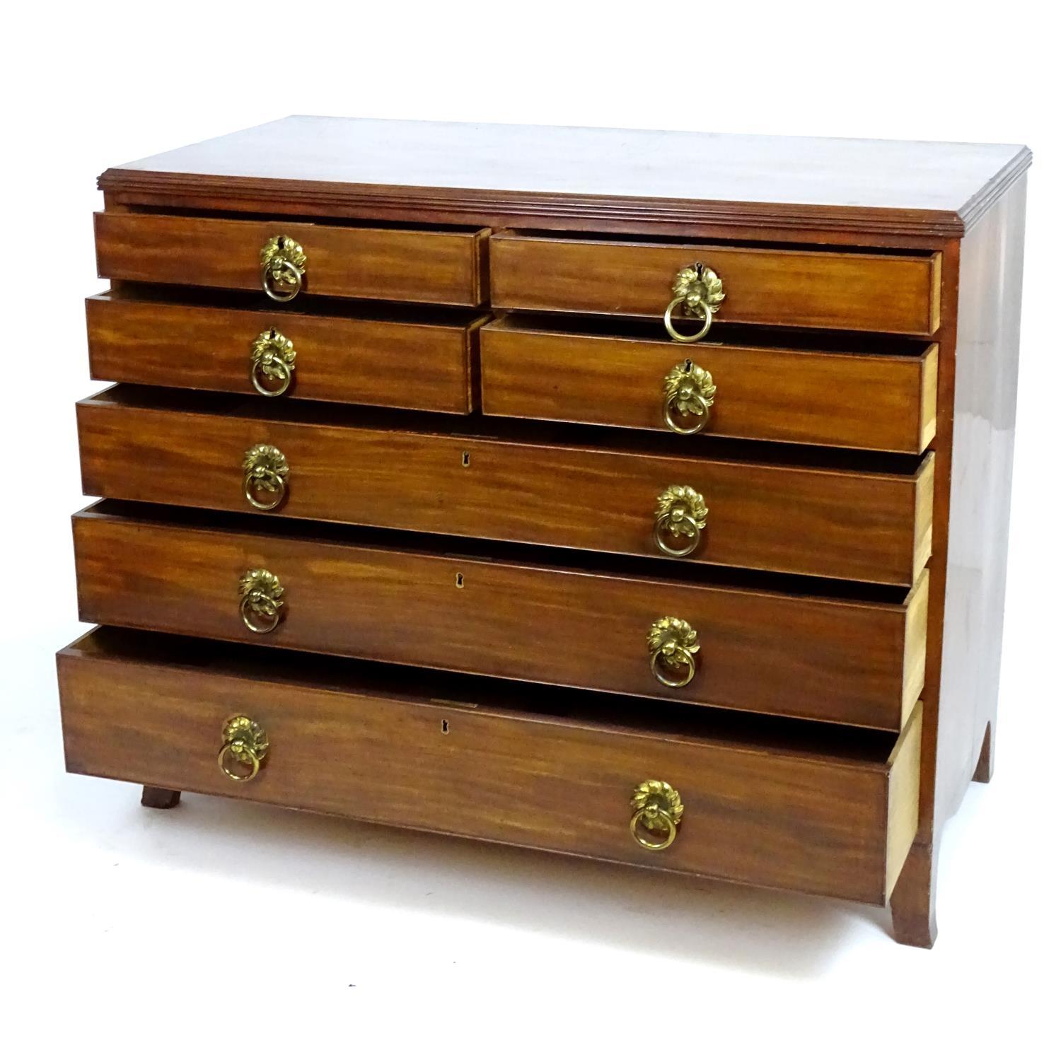 A mid 19thC mahogany chest of drawers with a rectangular reeded top above an unusual set of four - Bild 8 aus 10