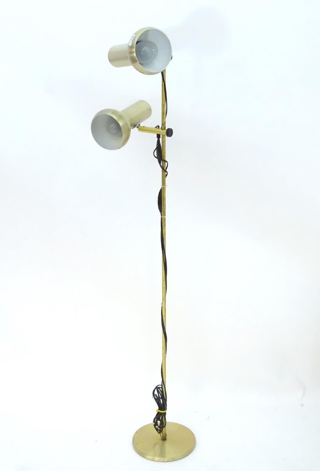 Vintage Retro, Mid-Century: a European standard lamp, with gilt finish and two uplights ( - Bild 9 aus 9