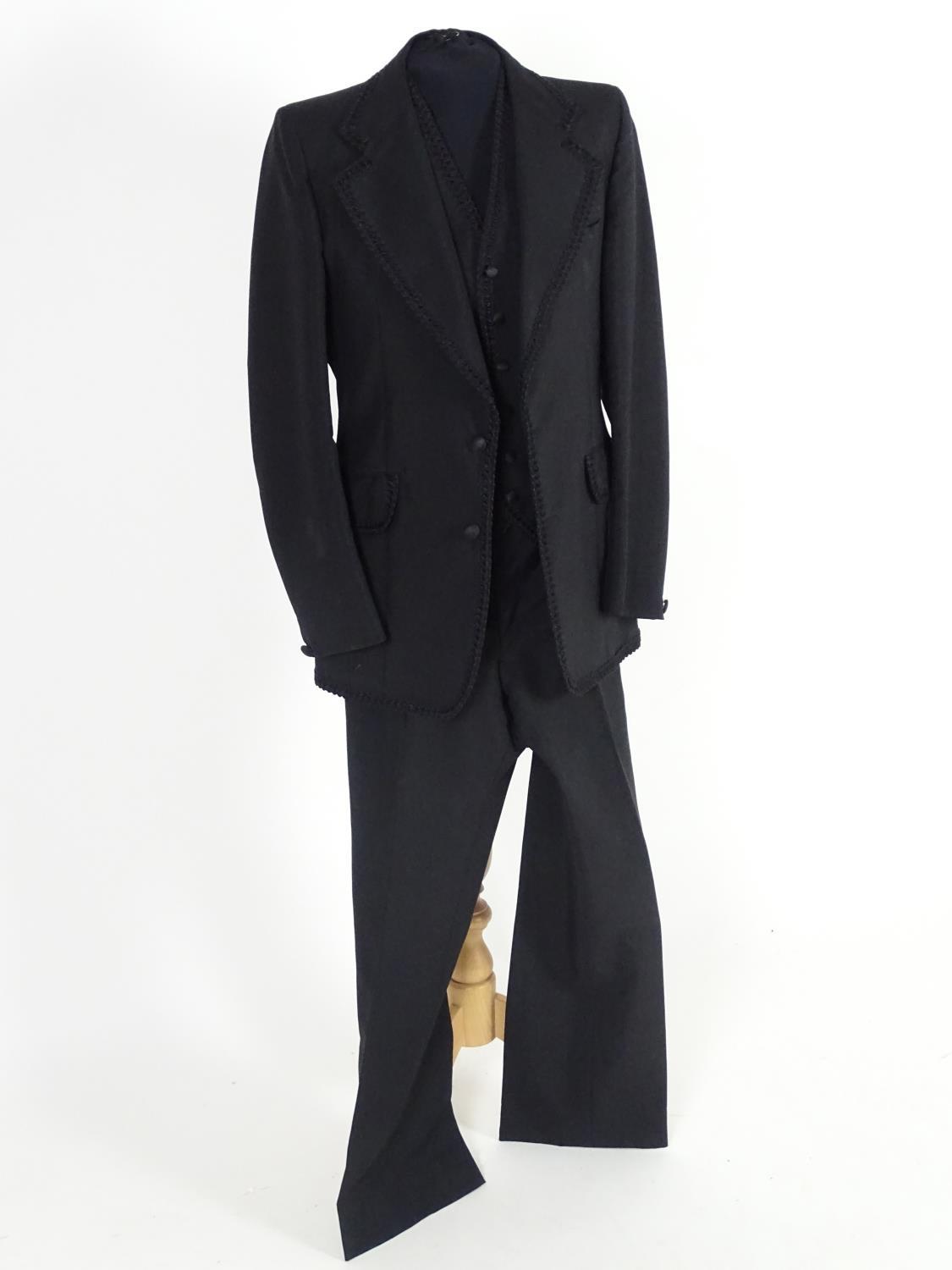 A vintage mens 3 piece suit by Take 6, includes trousers, jacket and waistcoat. Inside leg - Image 4 of 11
