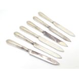 A set of 6 silver handled tea knives. Hallmarked Sheffield 1918. Approx. 7 1/2" long (6) Please Note