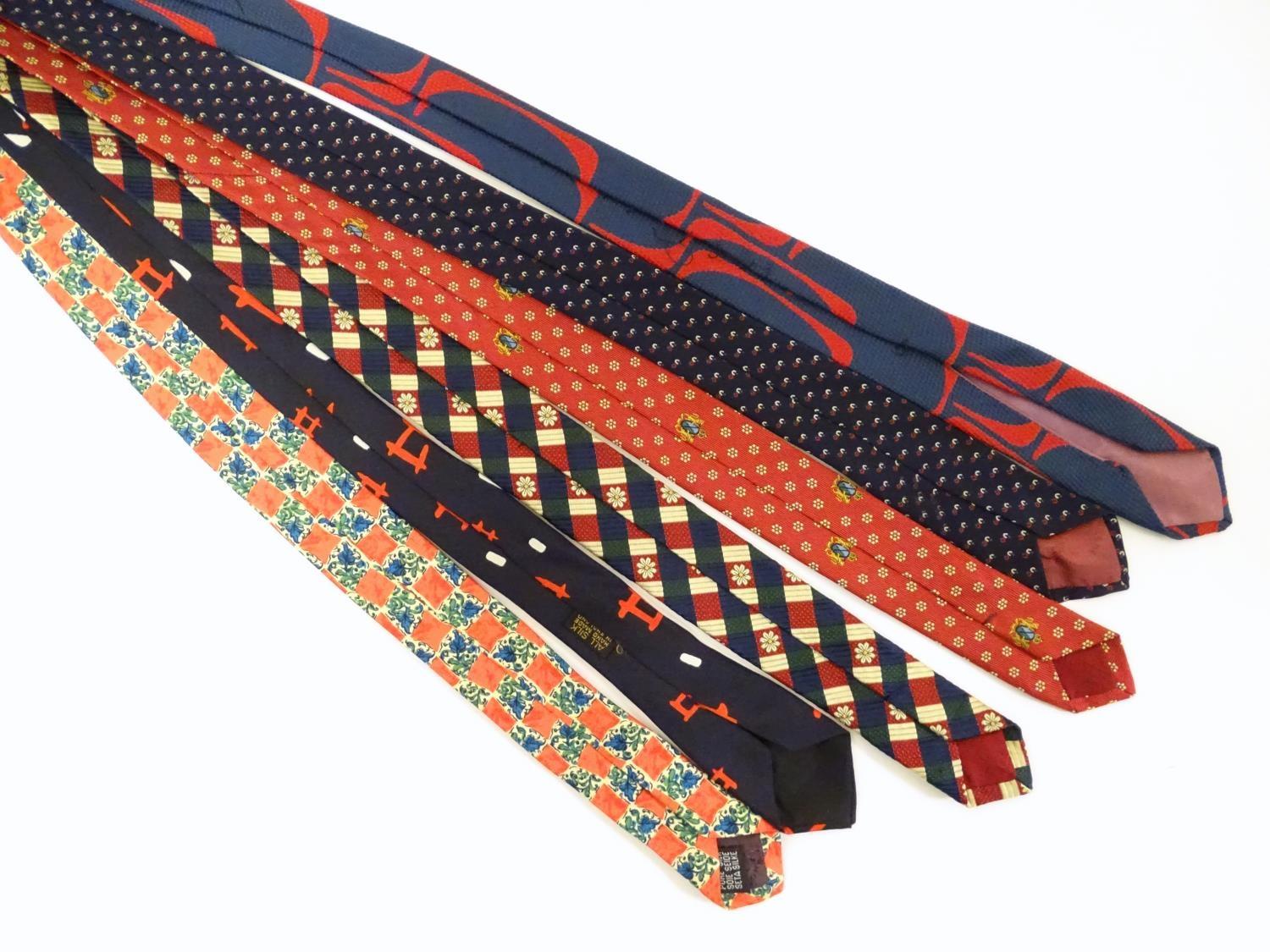 6 silk ties in navy and reds by Austin Reed, Tittorio, Pink and John Harmer (6) Please Note - we - Image 2 of 9
