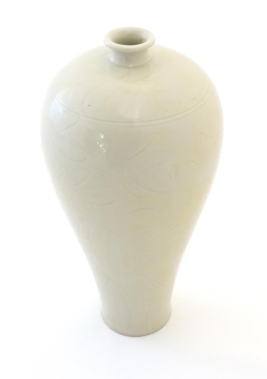 A Korean slender baluster vase with incised stylised floral and foliate detail. Approx. 11 1/2" high - Image 4 of 9