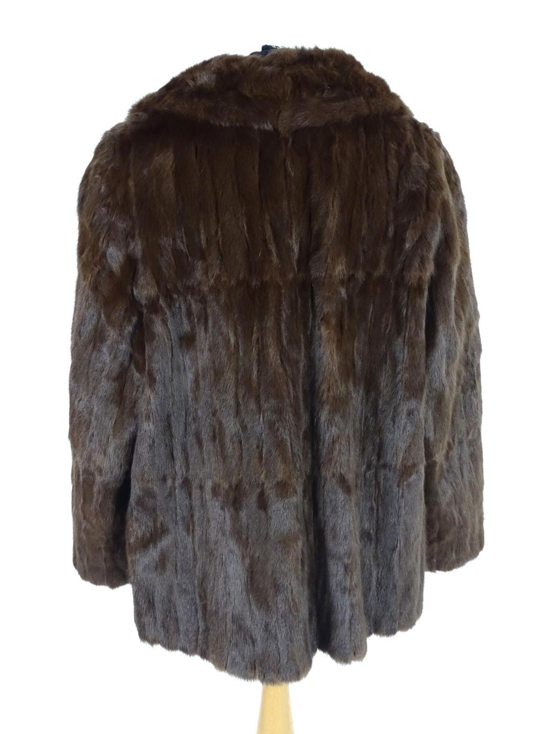 A vintage short length fur coat. Bust size 38" approx Please Note - we do not make reference to - Image 7 of 7