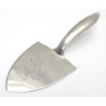 An Arts and Crafts Keswick School of Industrial Arts (KSIA) Firth Staybrite cake slice with engraved