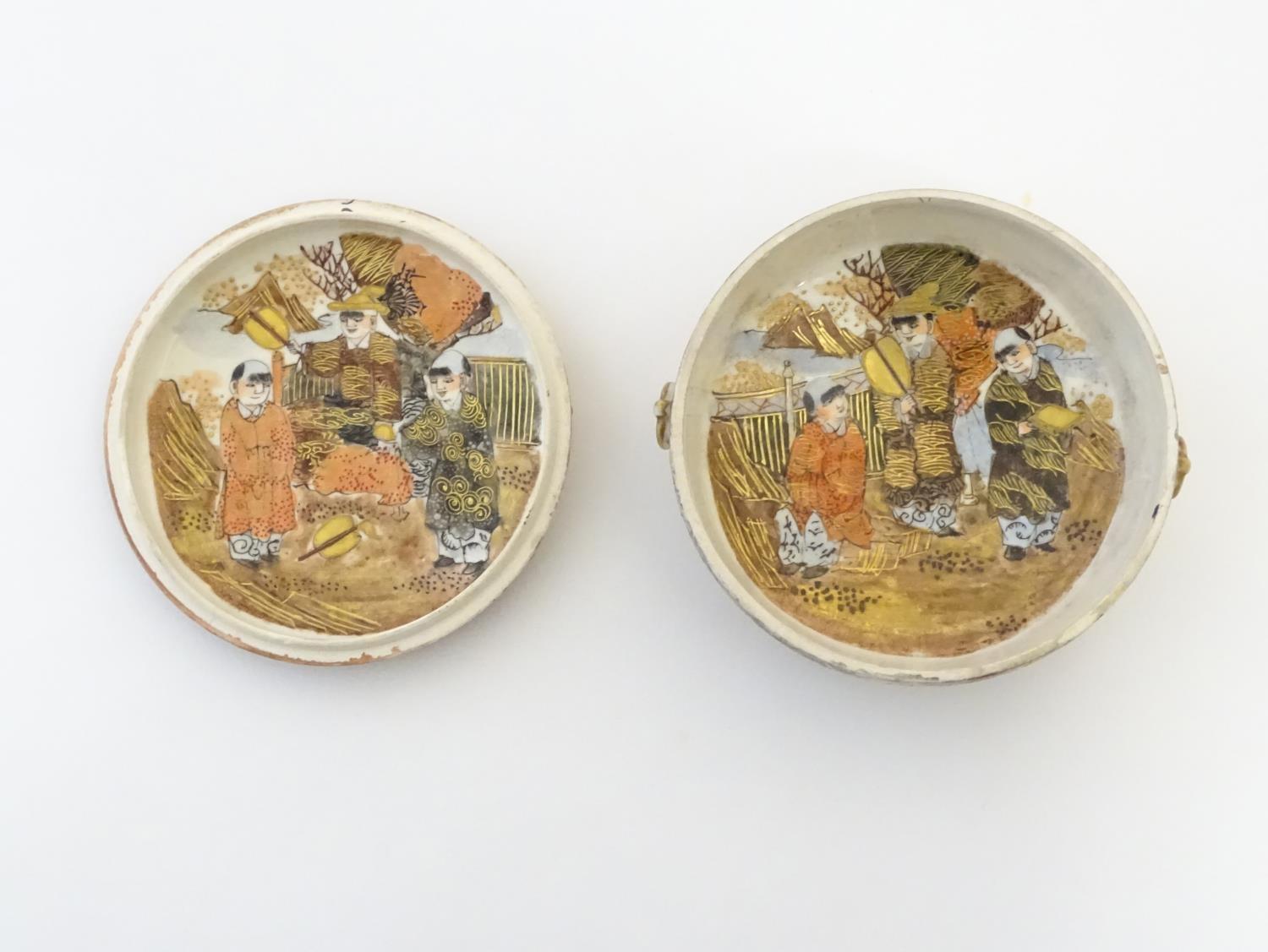 A Japanese Satsuma pot and cover. The cover decorated with a landscape scene with two scholar - Image 10 of 11