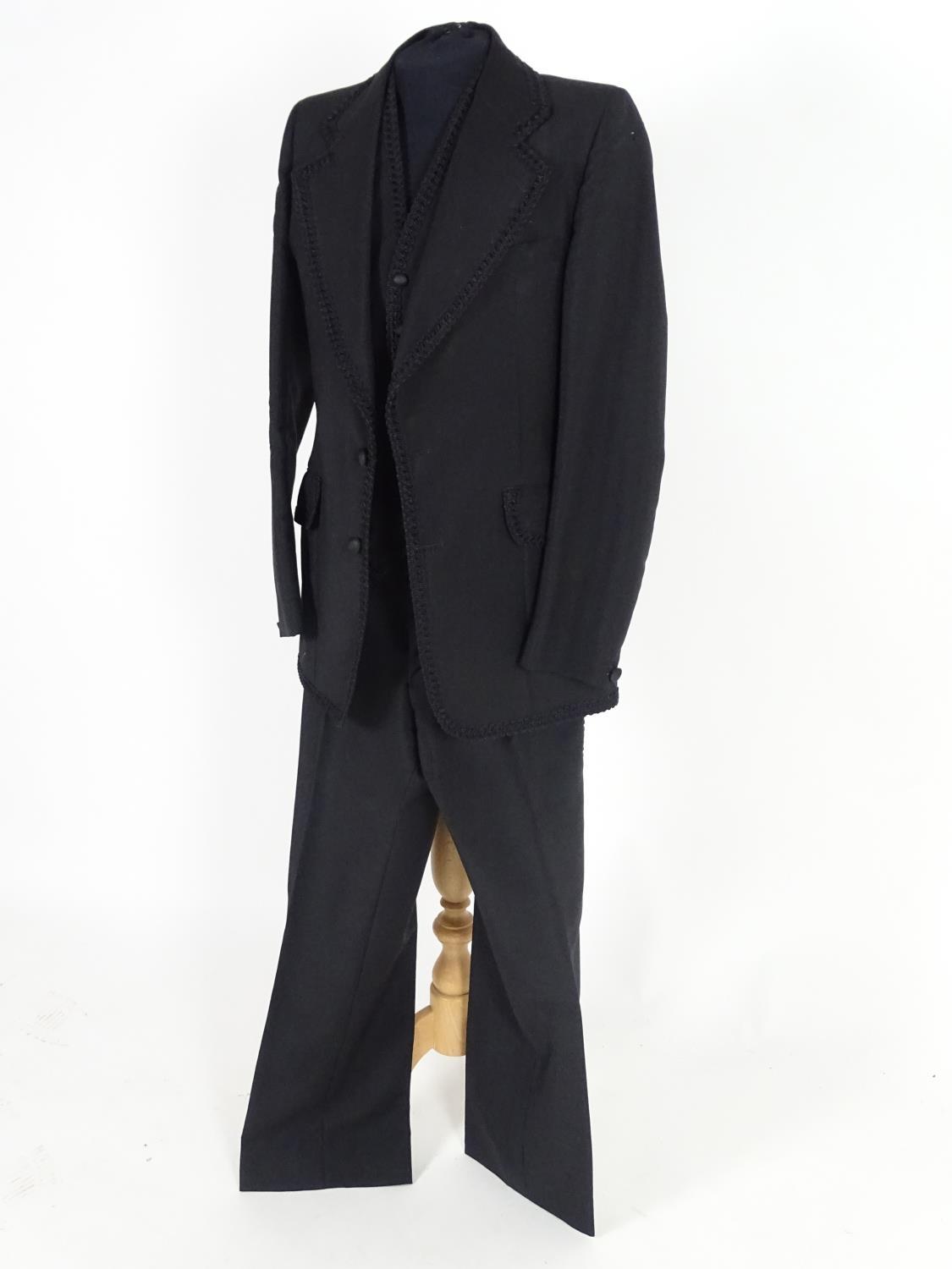 A vintage mens 3 piece suit by Take 6, includes trousers, jacket and waistcoat. Inside leg - Image 5 of 11