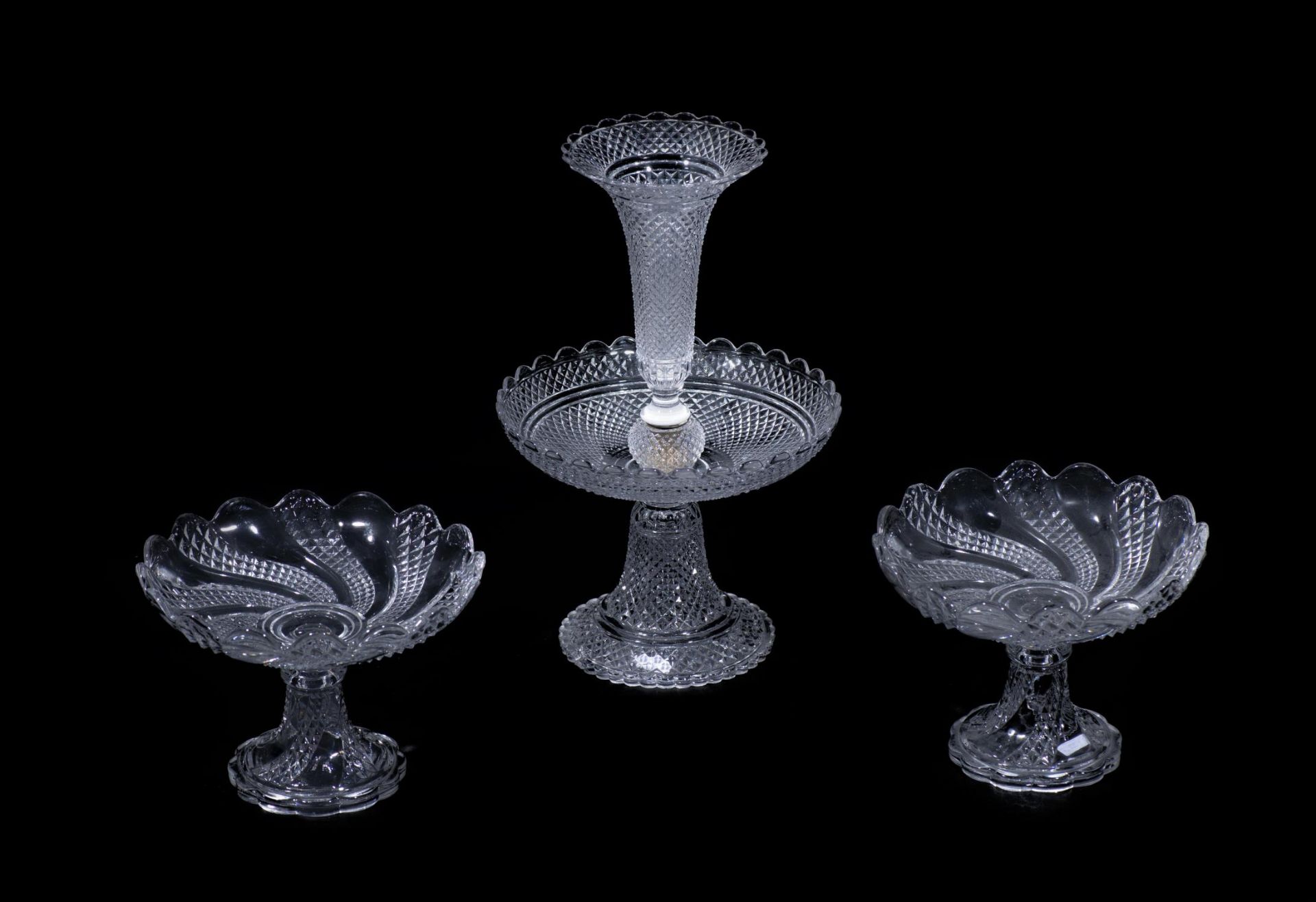 Baccarat, présentoir type vase tulipe en cristal moulé à décor en pointes de [...]