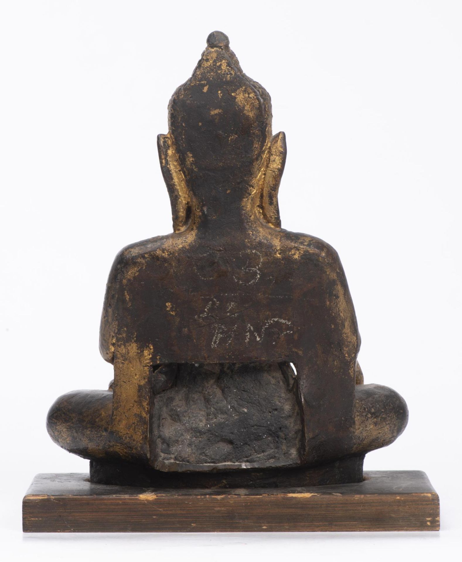 Bouddha Shakyamuni thaï ou birman en bronze recouvert de laque d'or, assis en en [...] - Bild 3 aus 5