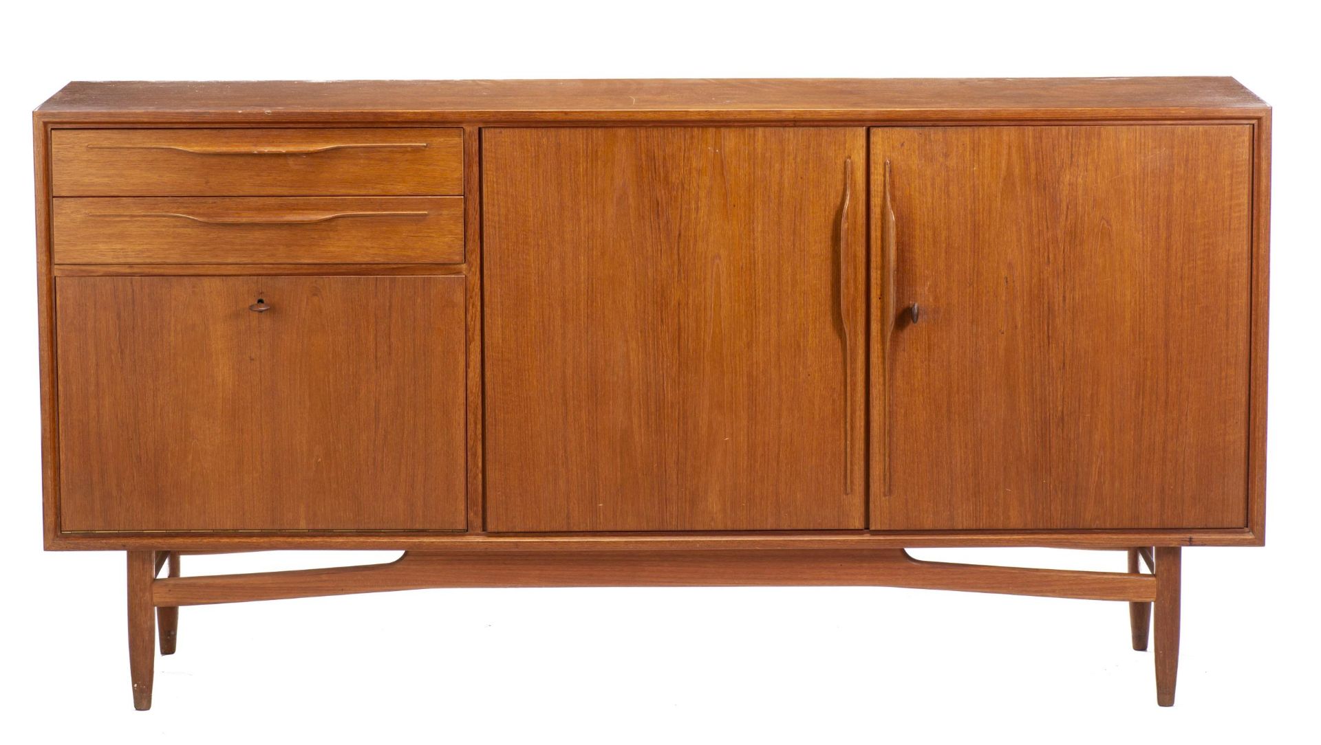 Swiss Teak, buffet en teck de style scandinave à deux portes et 3 tiroirs en [...]