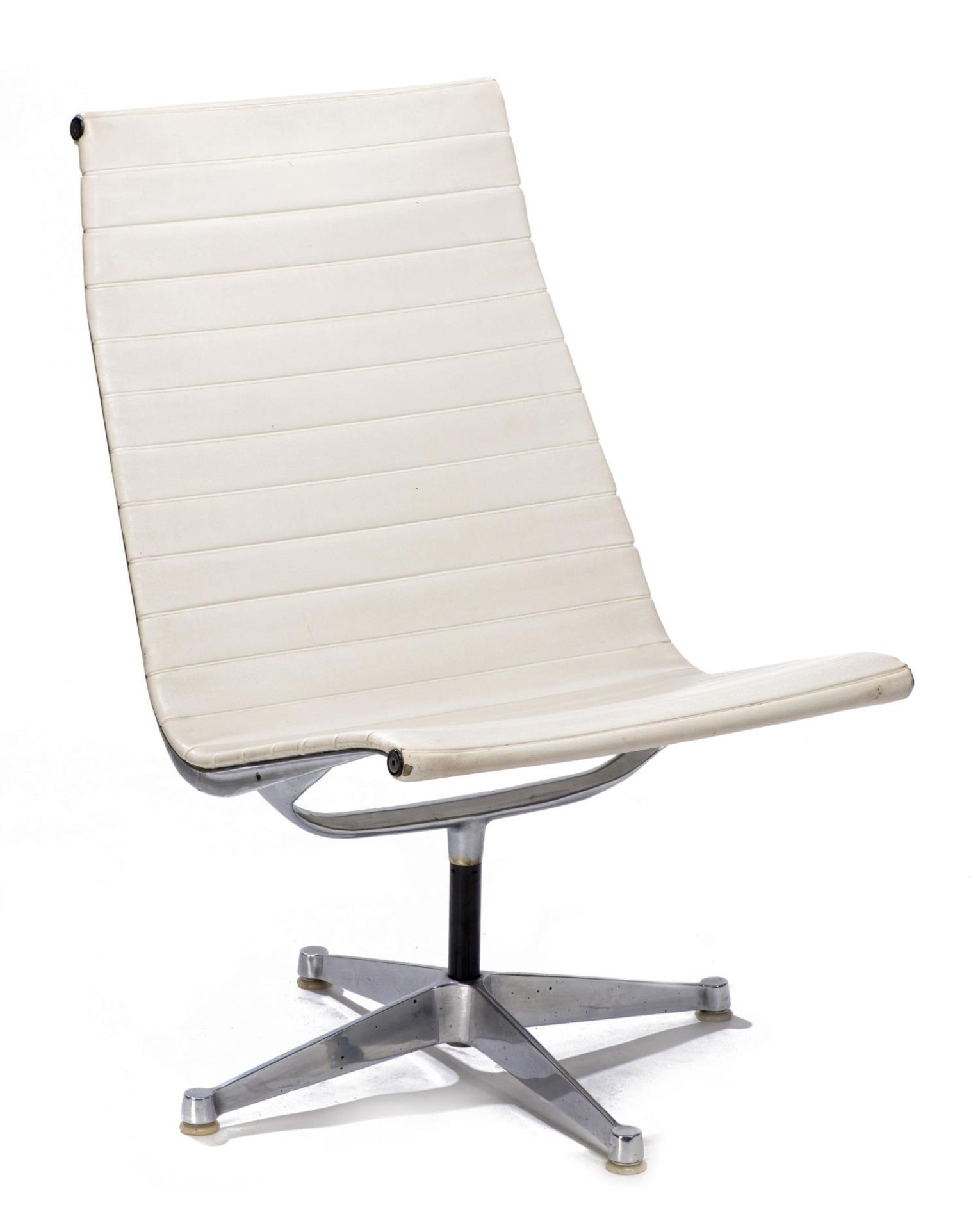 Chaise de bureau rotative vintage "Charles And Ray Eames" Ea116 (variante sans [...]