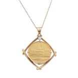 Chaîne en or .750 avec pendentif en or jaune .750 avec une médaille commémorative [...]