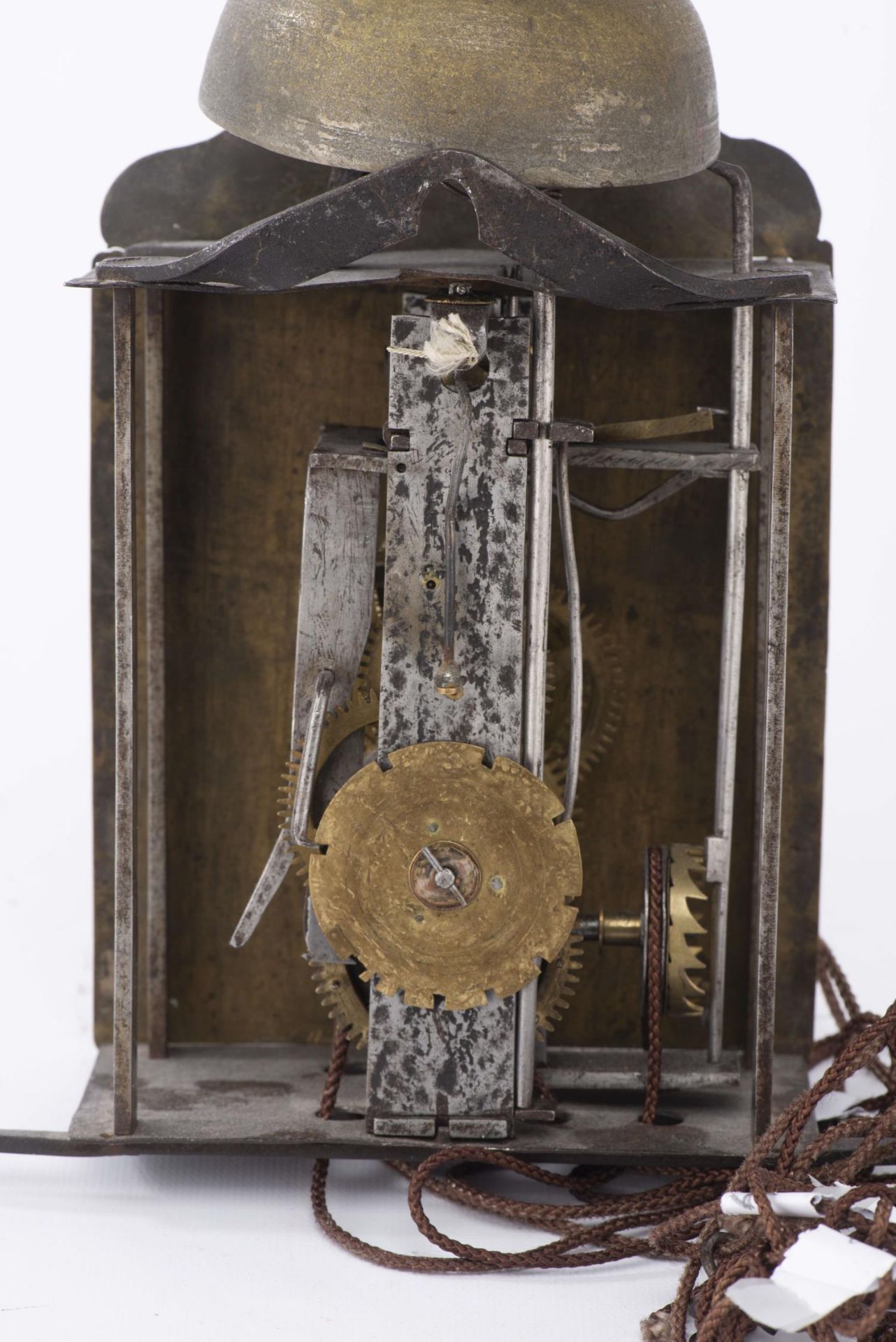 Horloge lanterne à 1 aiguille, cadran en laiton signé sur le fronton Pierre Peyraud [...] - Image 8 of 11