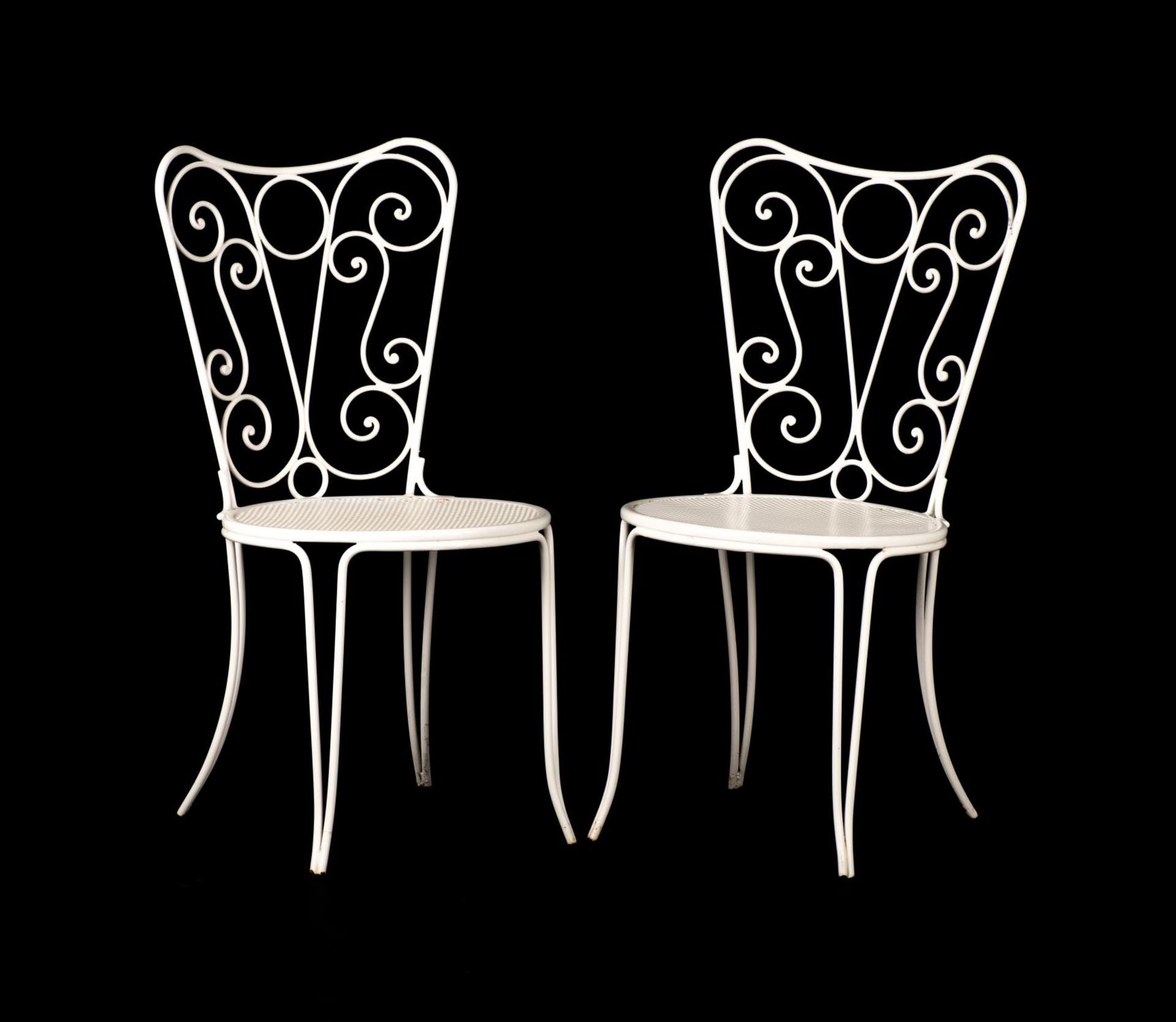 Mobilier de jardin en métal peint en blanc comprenant : - 4 fauteuils et 2 chaises [...] - Image 4 of 10