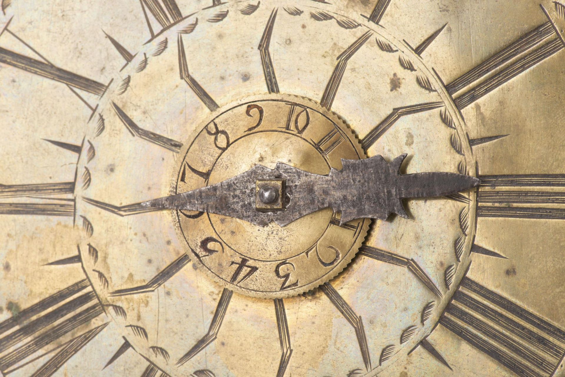 Horloge lanterne à 1 aiguille, cadran en laiton signé sur le fronton Pierre Peyraud [...] - Image 2 of 11