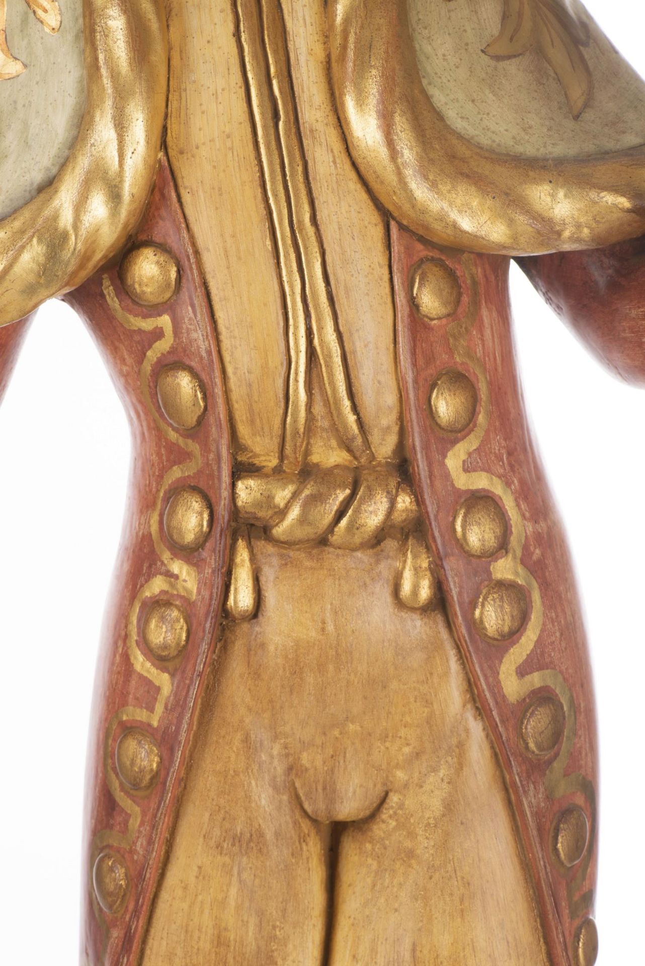 Paire de porte-torchères en bois sculpté peint et doré représentant deux garçons [...] - Image 3 of 15