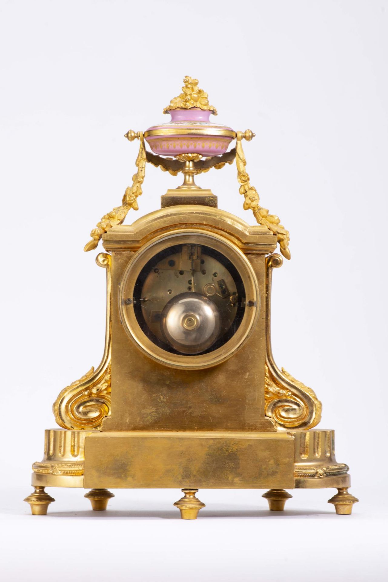 Pendule de cheminée en bronze doré d'époque Nap III par Howell, James & Co to the [...] - Image 4 of 8