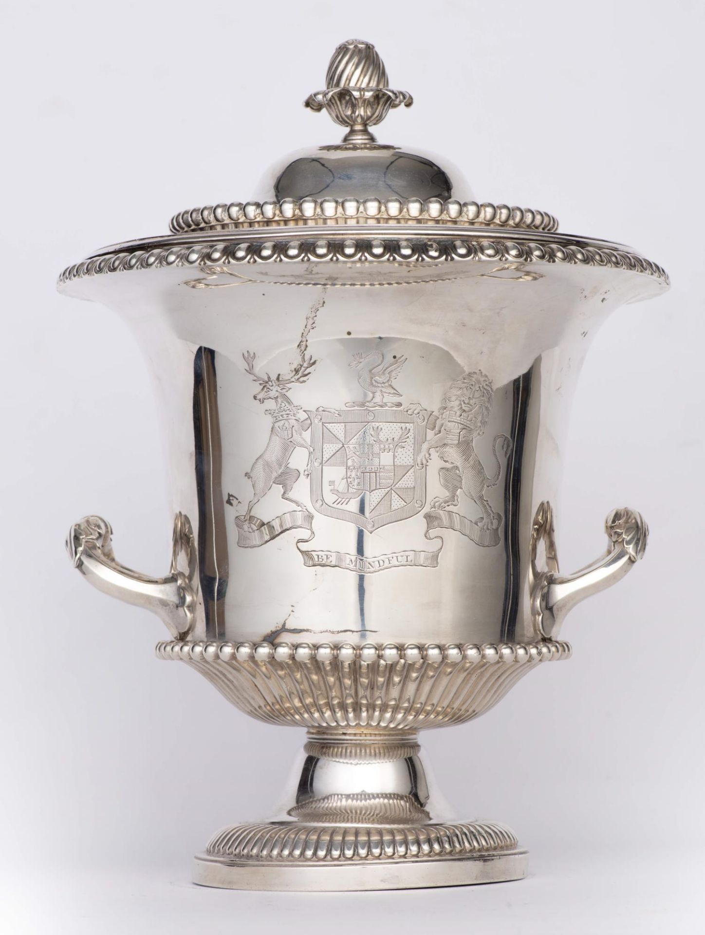 Cratère à couvercle en argent anglais sterling .925 de Londres de 1813 par BS aux [...] - Image 3 of 8