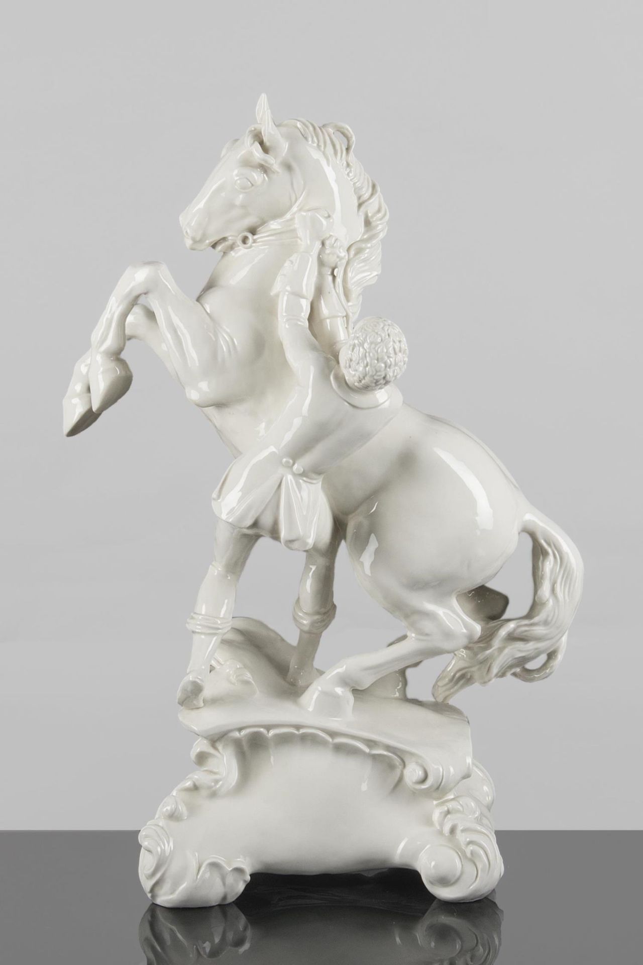 Nymphenbourg, paire de dompteurs de chevaux en porcelaine blanche, marque en vert [...] - Image 3 of 4