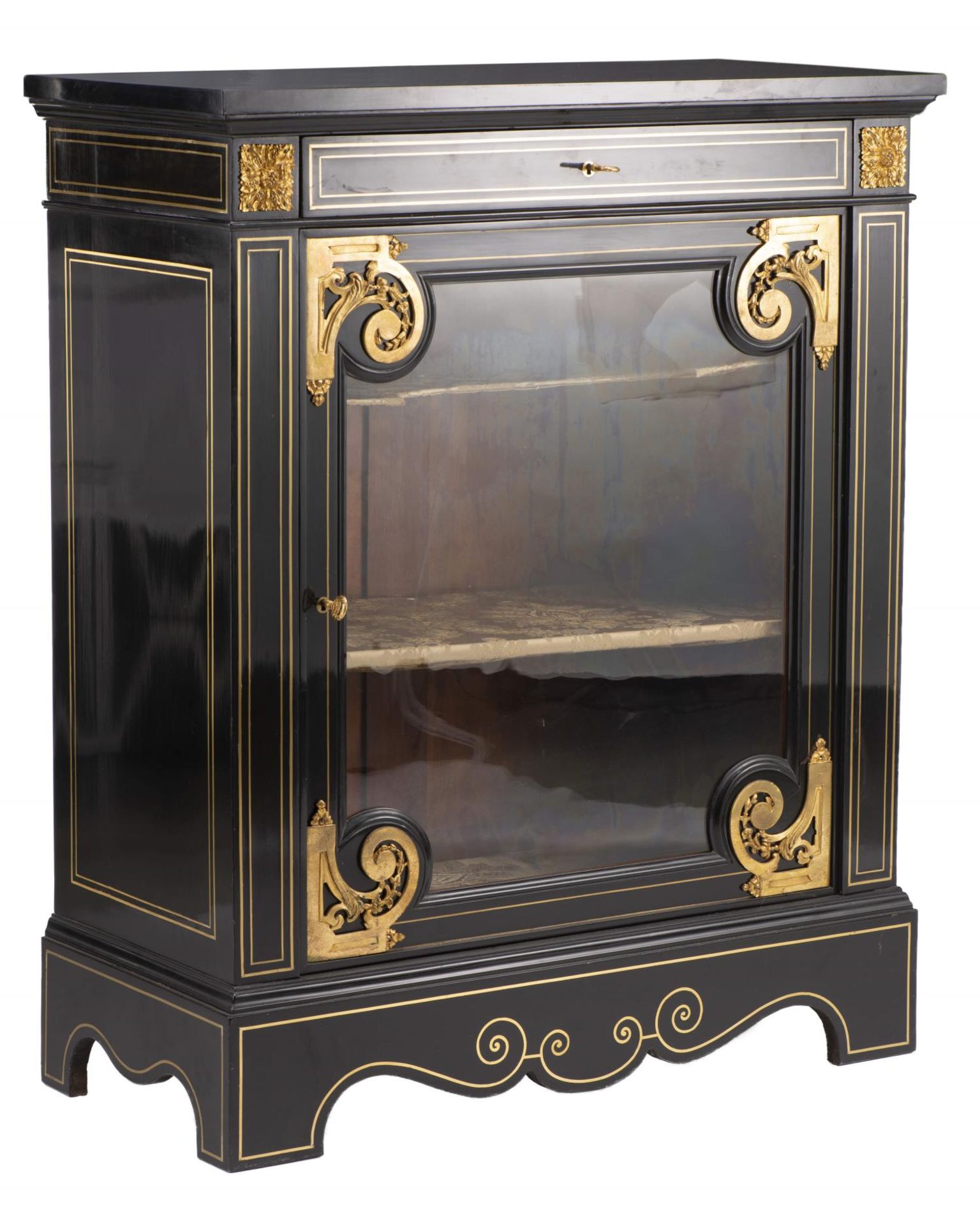 Petite vitrine à une porte de style Louis XIV et d'époque Nap. III peinte en noir [...] - Image 6 of 9