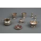 * Mixed silver. A collection of silver items