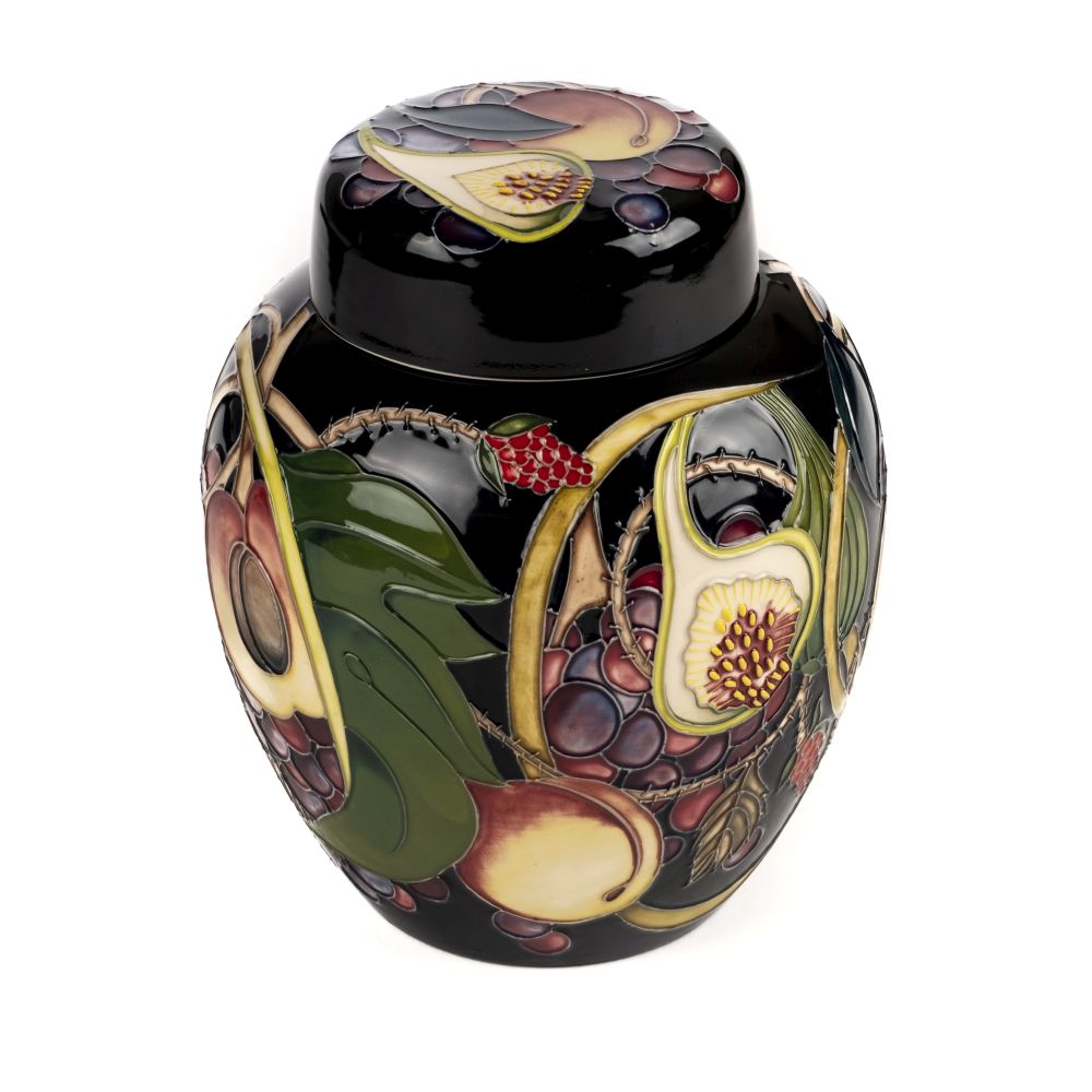 * Moorcroft. A Moorcoft pottery 'Queen's Choice' pattern ginger jar
