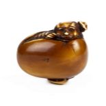 * Netsuke. A fine Japanese Meiji period netsuke